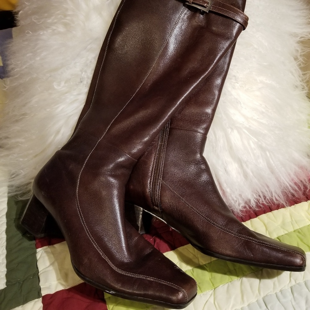 Anne Klein Brown leather boots size 9